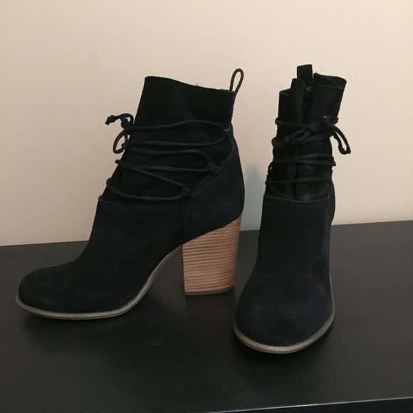 Ankle Boots - Picture 3 of 11